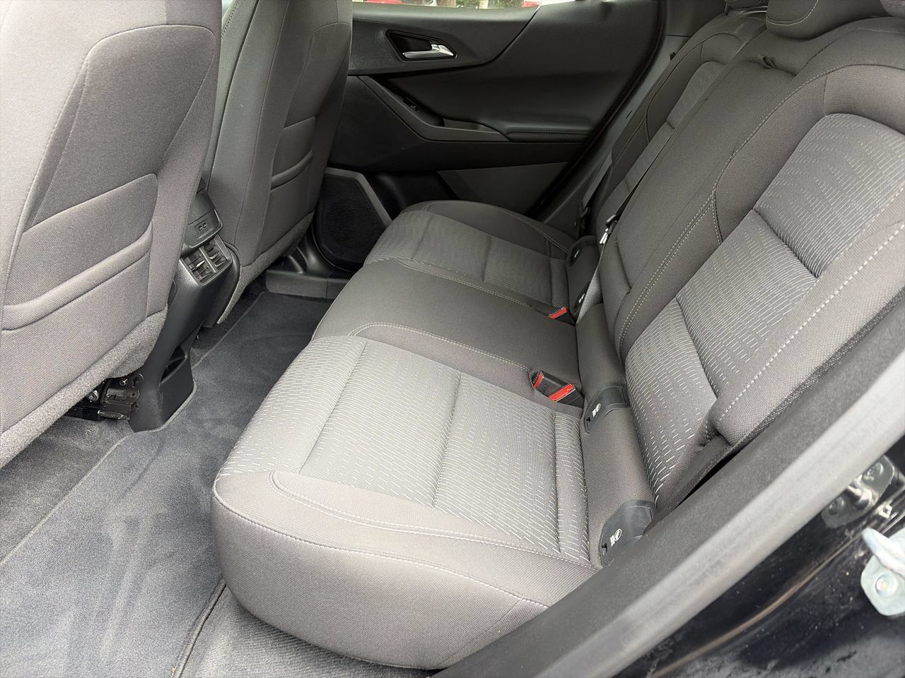 Used 2025 Chevrolet Equinox LT FWD image 19