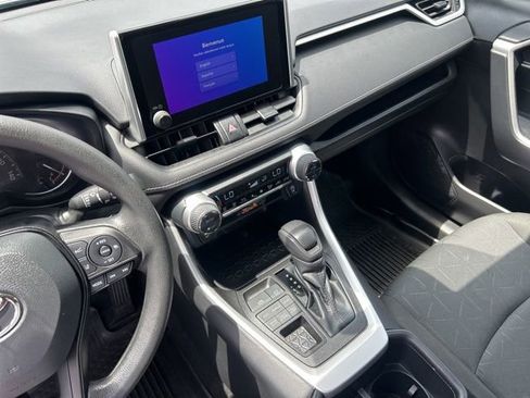 Used 2023 Toyota RAV4 XLE AWD/4WD image 31