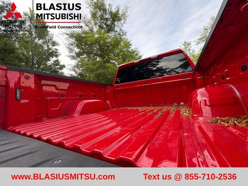 Used 2024 Chevrolet Silverado 1500 LT AWD/4WD image 40