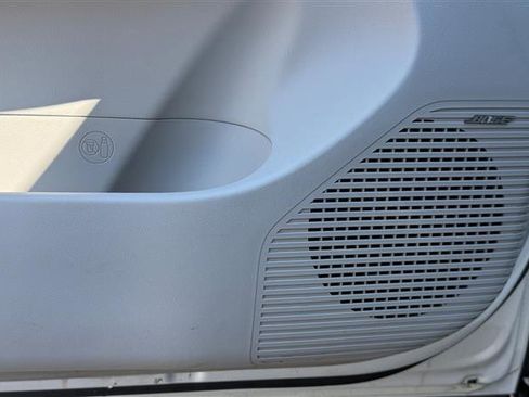 Used 2024 Hyundai Kona Limited image 11