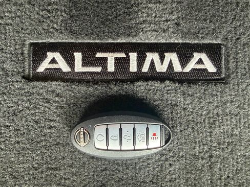 Certified 2025 Nissan Altima 2.5 S FWD image 30