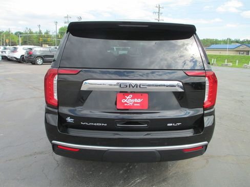 Used 2023 GMC Yukon SLT w/ SLT Luxury Package AWD/4WD image 6