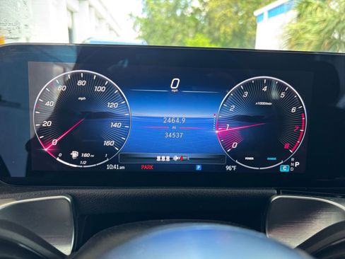 Used 2025 Mercedes-Benz GLB 250 image 43