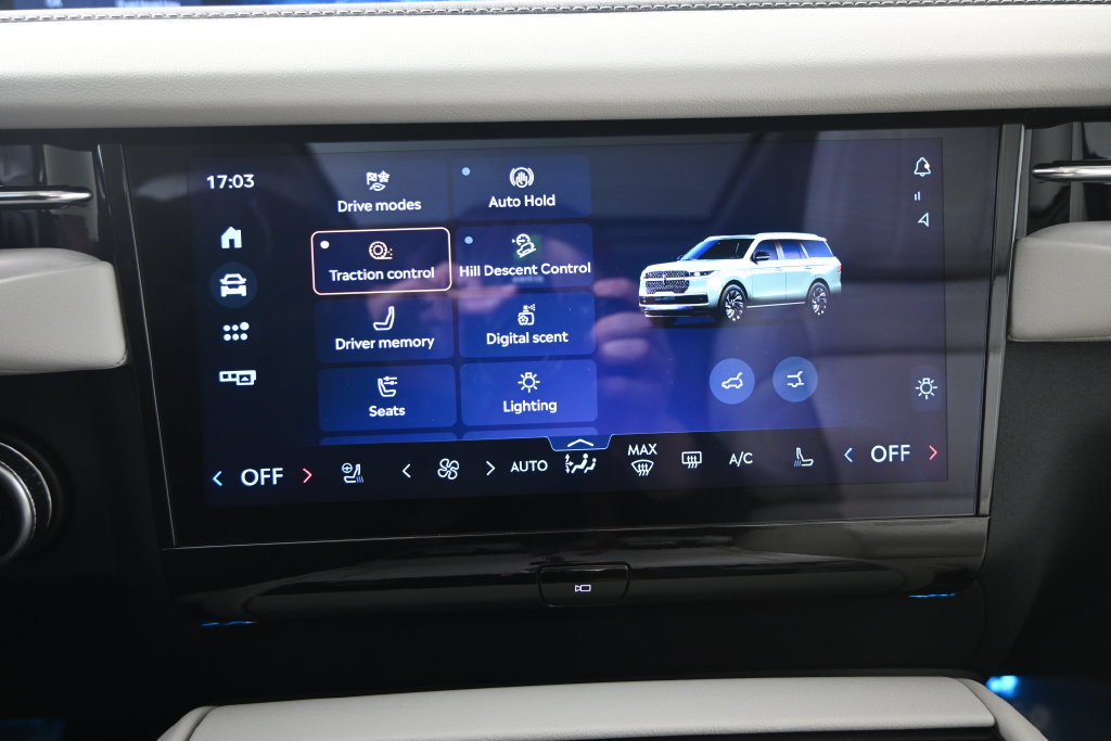 Used 2026 Lincoln Navigator Reserve w/ Jet Appearance Package AWD/4WD image 32