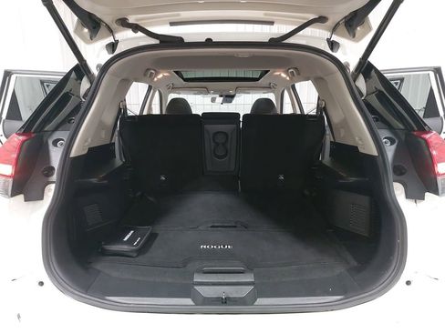 Used 2019 Nissan Rogue SV w/ Sun & Sound Touring Package image 12