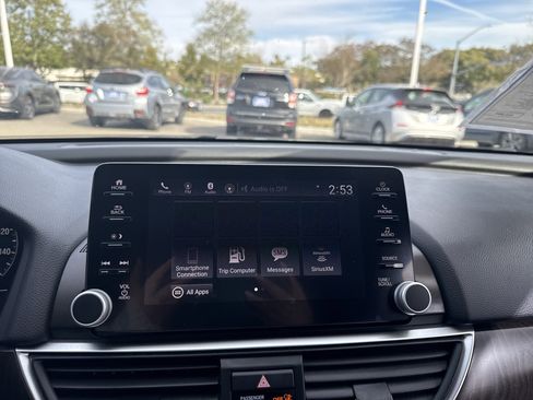 Certified 2018 Honda Accord EX image 27