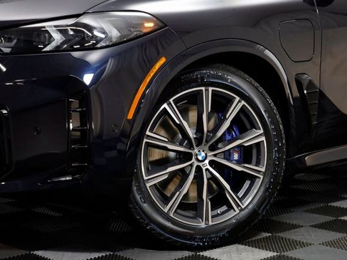 New 2026 BMW X5 xDrive50e w/ M Sport Package AWD/4WD image 3