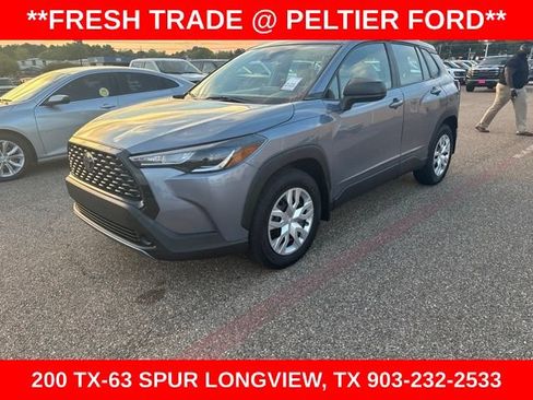 Used 2022 Toyota Corolla Cross L FWD image 3