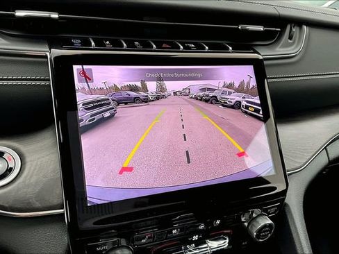 New 2025 Jeep Grand Cherokee Overland image 21