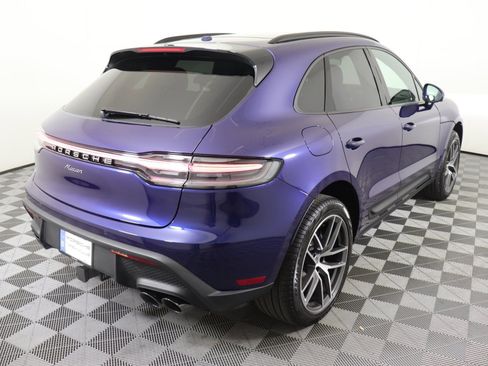 Certified 2025 Porsche Macan AWD/4WD image 28