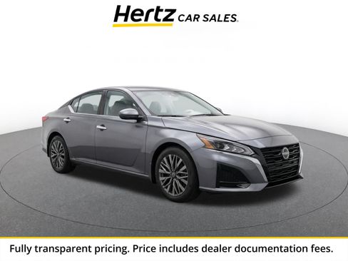 Used 2025 Nissan Altima 2.5 SV FWD image 1