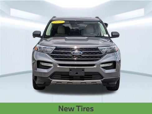 Used 2021 Ford Explorer XLT w/ Equipment Group 202A AWD/4WD image 12