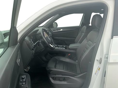 Used 2024 Volkswagen Atlas Cross Sport SEL R-Line AWD/4WD image 14