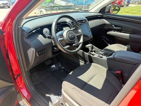 Used 2022 Hyundai Tucson SEL w/ Convenience Package AWD/4WD image 2