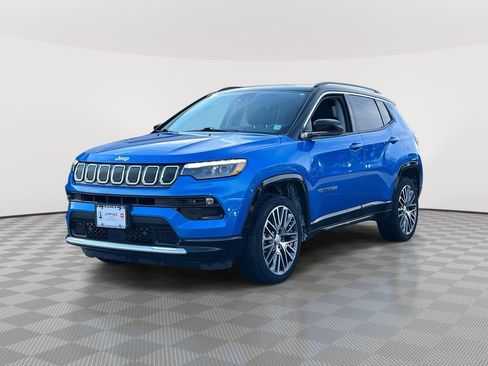 Used 2022 Jeep Compass Limited w/ Elite Group image 3