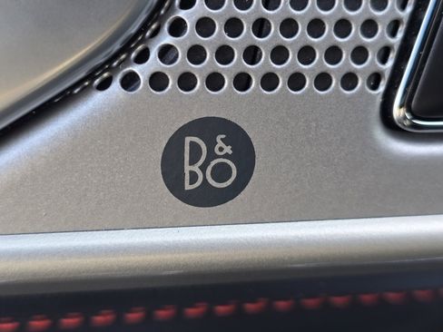 Used 2023 Ford Explorer ST-Line w/ Class IV Trailer Tow Package image 11