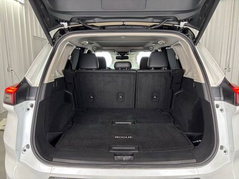 Used 2024 Nissan Rogue Platinum w/ Platinum Premium Package image 13