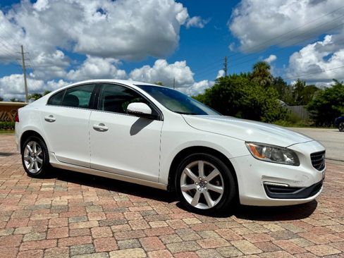 Used 2016 Volvo S60 T5 Premier image 8