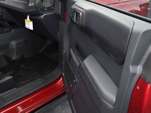 New 2025 Ford Bronco Badlands image 18