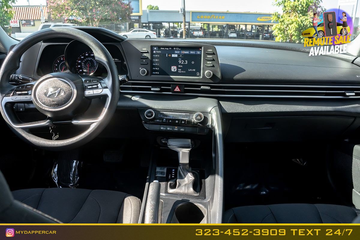 Used 2021 Hyundai Elantra SEL FWD image 19