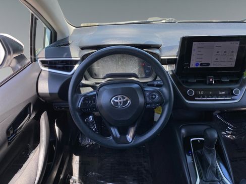 Used 2023 Toyota Corolla LE FWD image 12