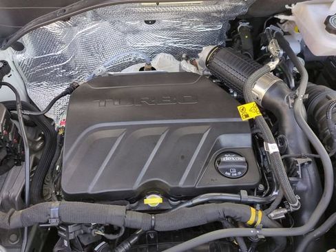 Used 2023 Buick Encore GX Select w/ Sport Touring Package FWD image 28