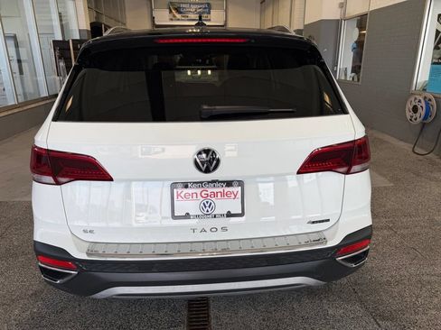Used 2024 Volkswagen Taos SE AWD/4WD image 6
