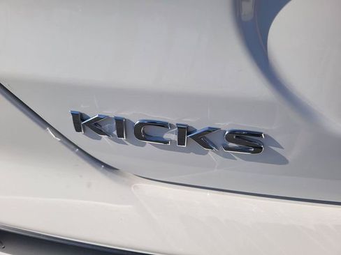 Certified 2024 Nissan Kicks S image 10