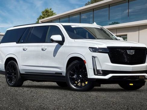 Certified 2023 Cadillac Escalade ESV Sport Platinum w/ LPO, ONYX Package AWD/4WD image 2