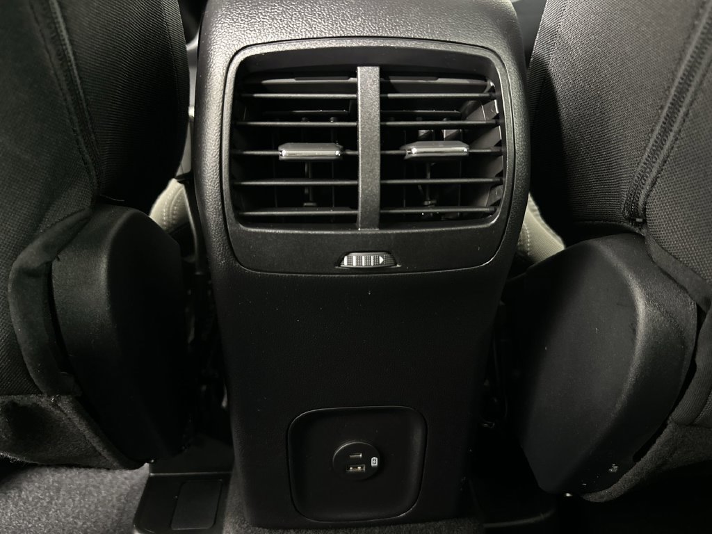 Used 2021 Ford Escape SE w/ SE Sport Appearance Package AWD/4WD image 24