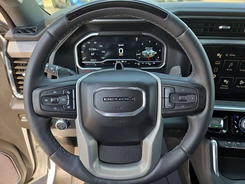 Used 2023 GMC Sierra 1500 Denali w/ Technology Package AWD/4WD image 21
