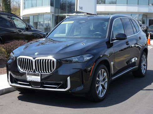 Used 2024 BMW X5 xDrive40i w/ Parking Assistance Package AWD/4WD image 1