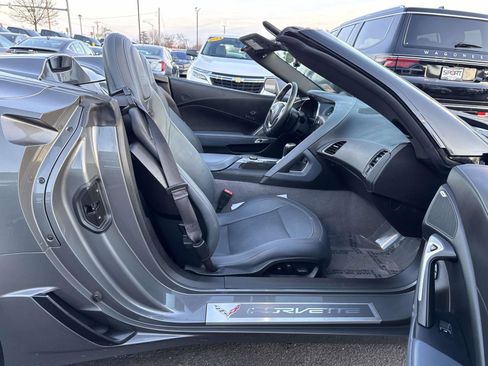 Used 2015 Chevrolet Corvette Z06 w/ 2LZ Preferred Equipment Group image 18