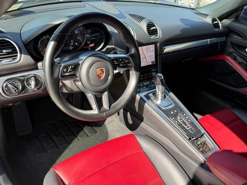 Used 2020 Porsche 718 Boxster RWD image 10