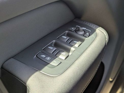 New 2026 Volvo XC60 B5 Core AWD/4WD image 27