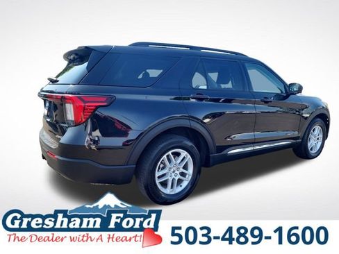 Certified 2025 Ford Explorer Active AWD/4WD image 8