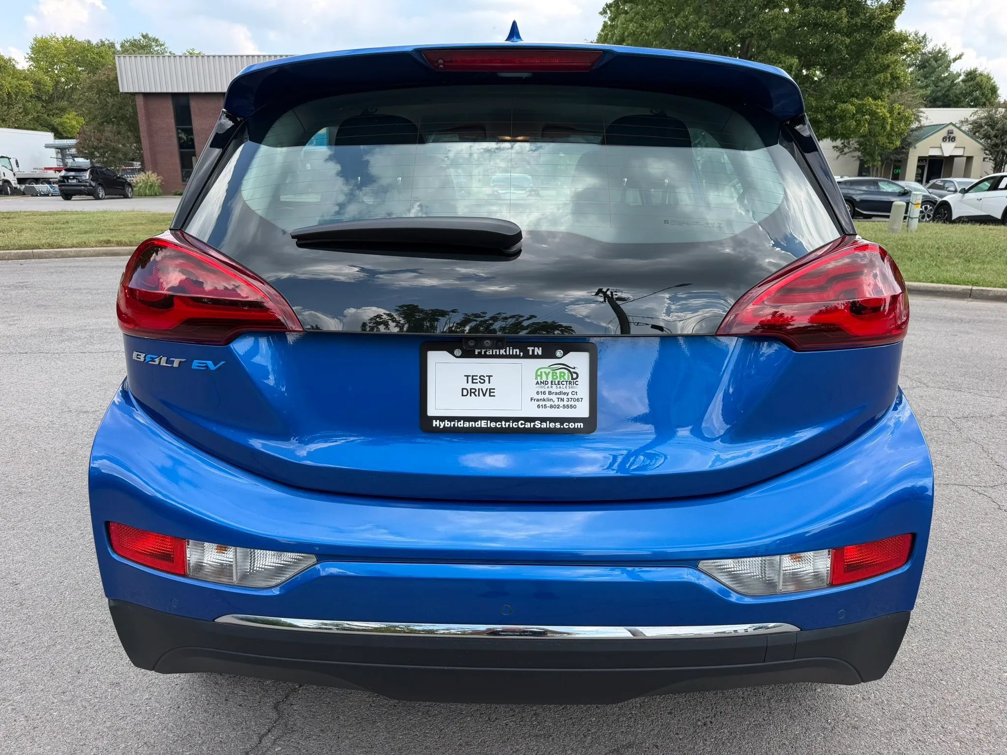 Used 2019 Chevrolet Bolt Premier w/ Infotainment Package FWD image 12