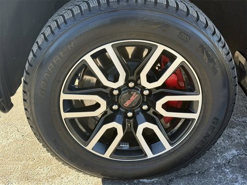 Used 2019 GMC Sierra 1500 AT4 w/ AT4 Premium Package image 11