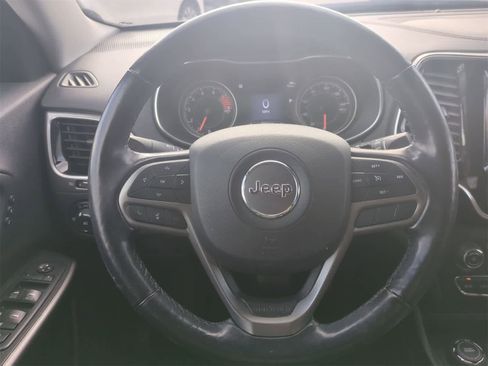 Used 2020 Jeep Cherokee Limited image 22