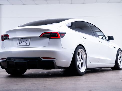 Used 2018 Tesla Model 3 Long Range AWD/4WD image 8