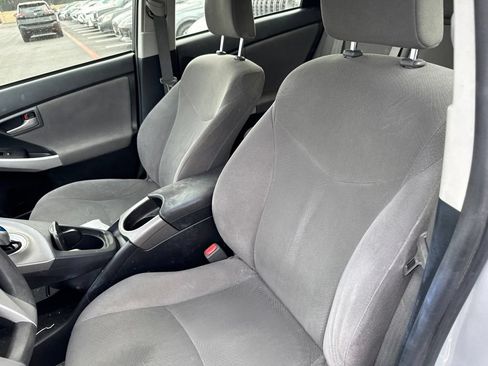 Used 2015 Toyota Prius Two FWD image 6