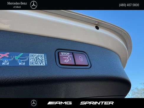 New 2025 Mercedes-Benz GLC 63 AMG S image 9