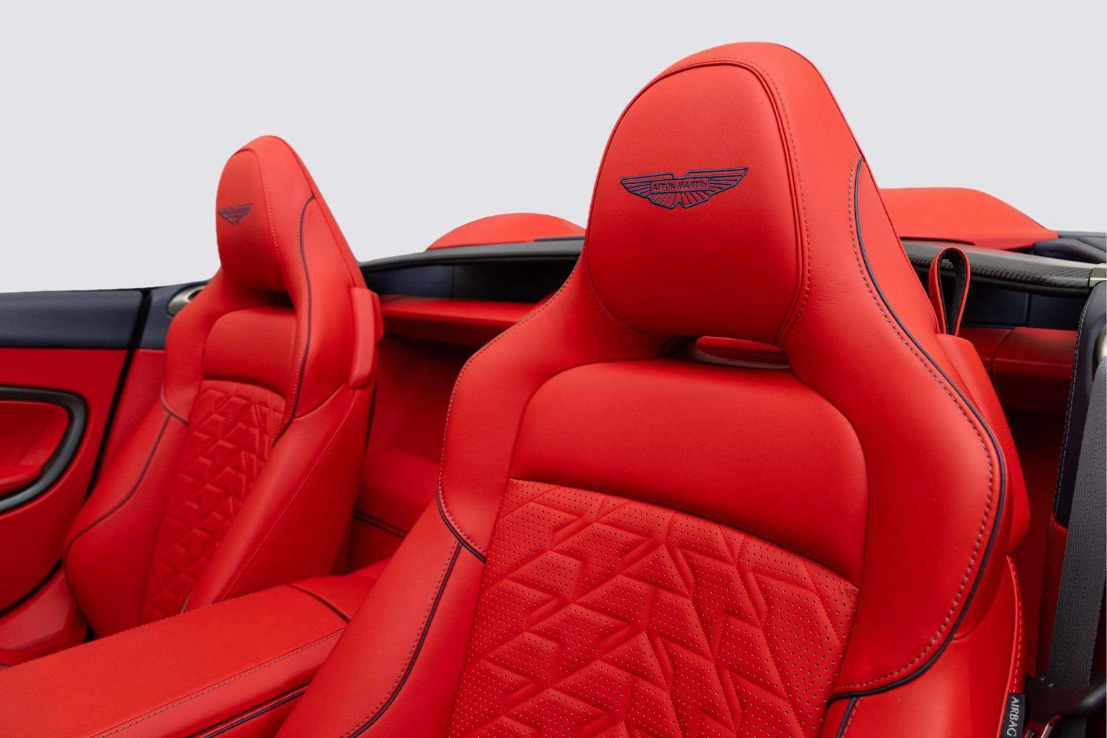 New 2026 Aston Martin Vanquish Convertible RWD image 17