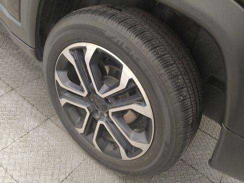 Used 2022 Jeep Compass Limited AWD/4WD image 31