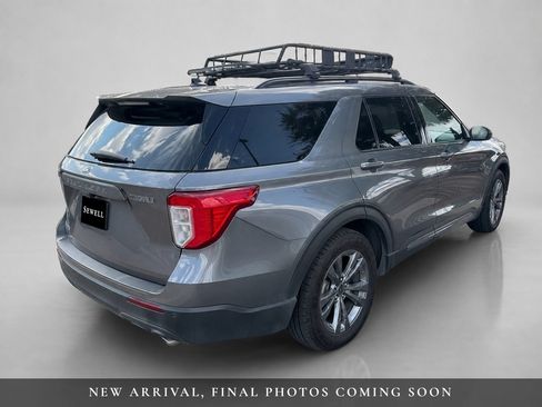 Used 2021 Ford Explorer XLT w/ Equipment Group 202A RWD image 3
