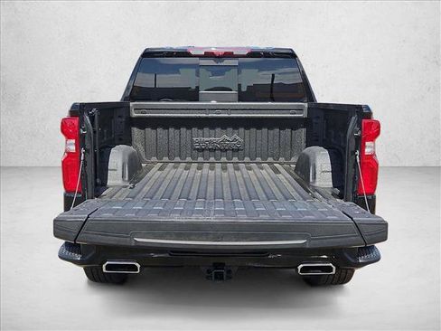 Certified 2023 Chevrolet Silverado 1500 High Country w/ High Country Premium Package AWD/4WD image 10