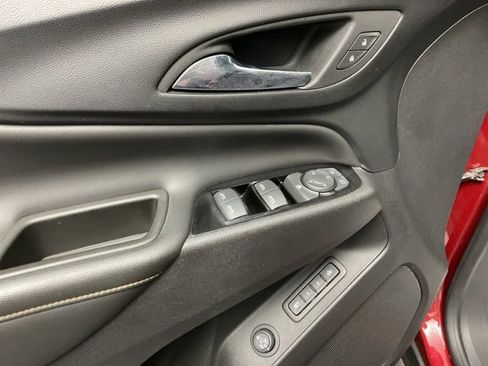 Used 2022 Chevrolet Equinox Premier AWD/4WD image 11