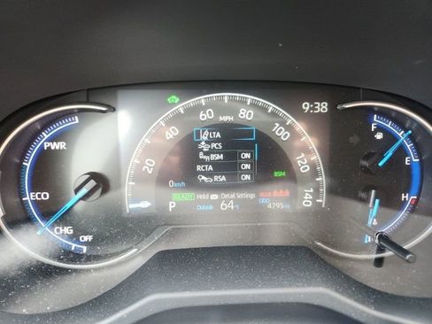 Used 2025 Toyota RAV4 XLE AWD/4WD image 13