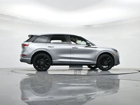 Used 2024 Lincoln Corsair FWD w/ Equipment Group 101A image 31