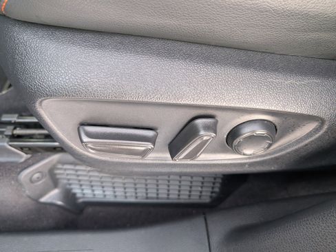 Used 2023 Toyota Sienna XSE image 12